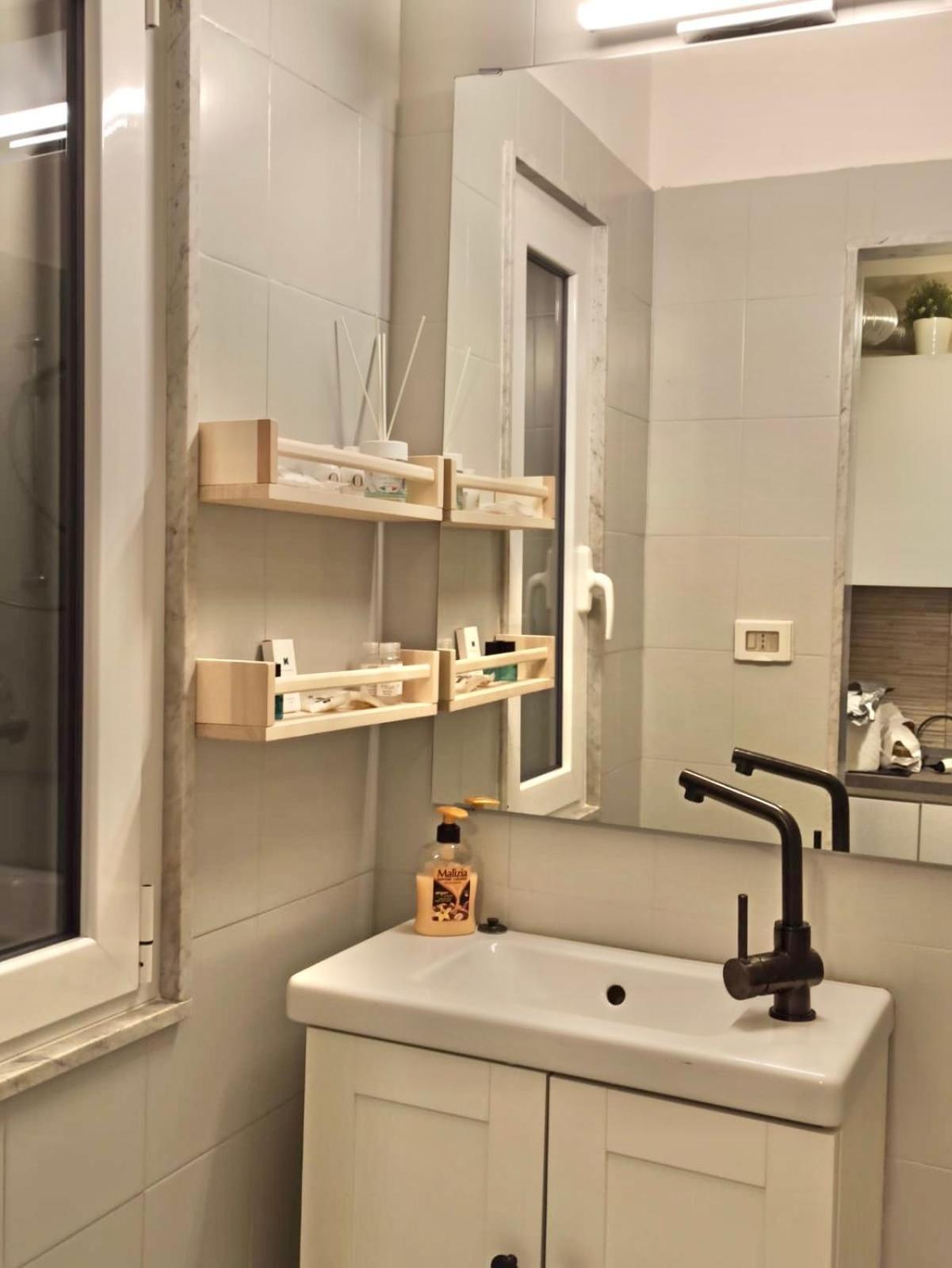 Attic8 Apartment Бари Екстериор снимка